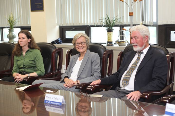 Visit by the president in department of environment, in Washington University