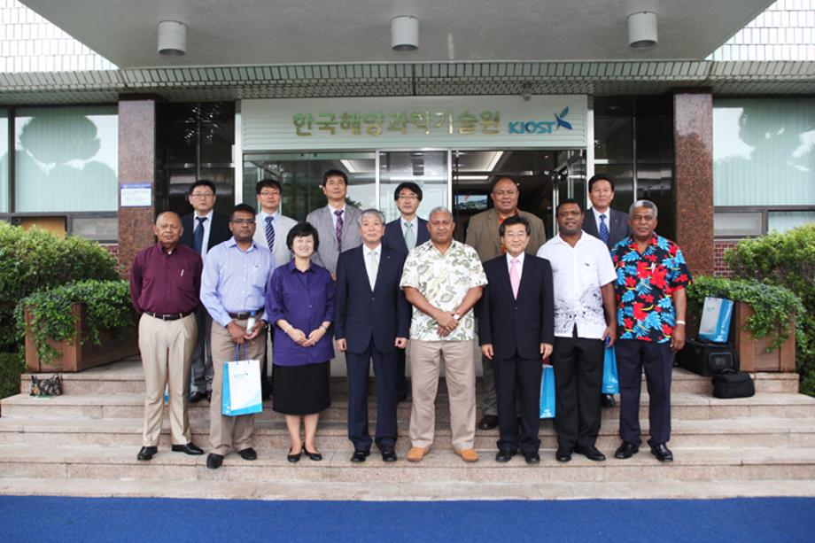 Visit by the prime minister of FIJI_image0