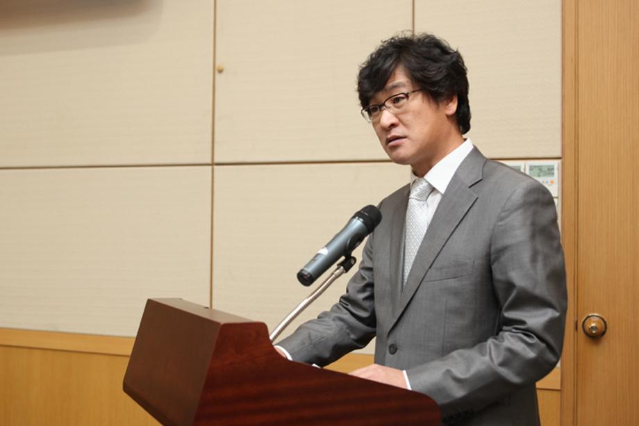 contract signing ceremony of building a heavy research vessel_image1