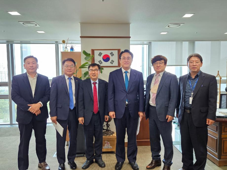 Visit to Chungcheongnam-do Office_image0