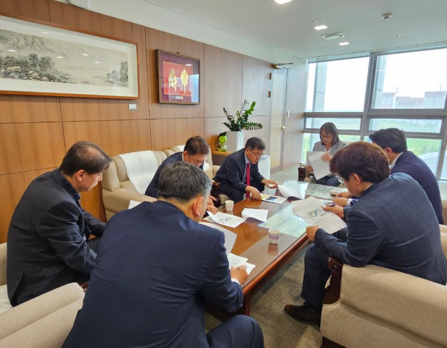 Visit to Chungcheongnam-do Office_image2