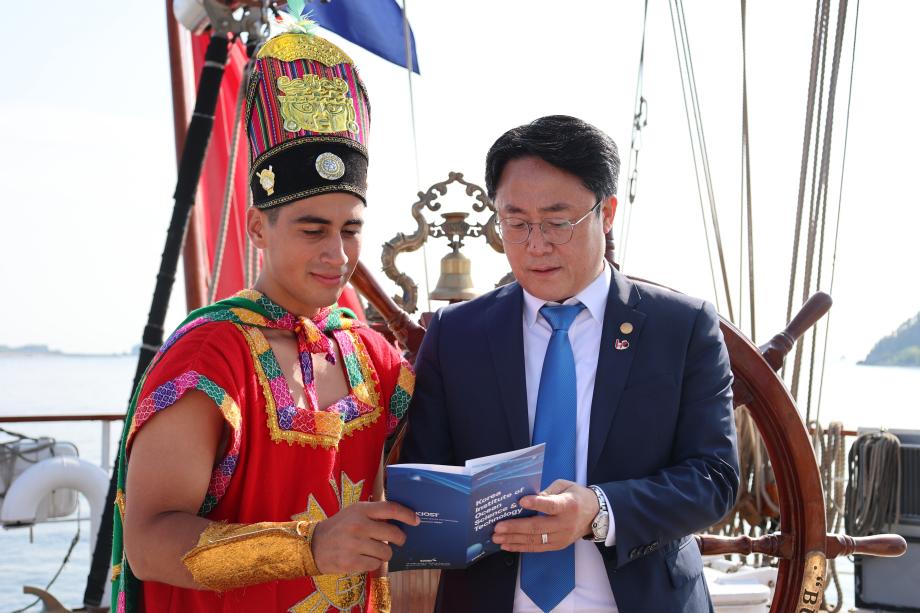 KIOST Visits BAP "Union", a training ship of the Peruvian Navy_image3